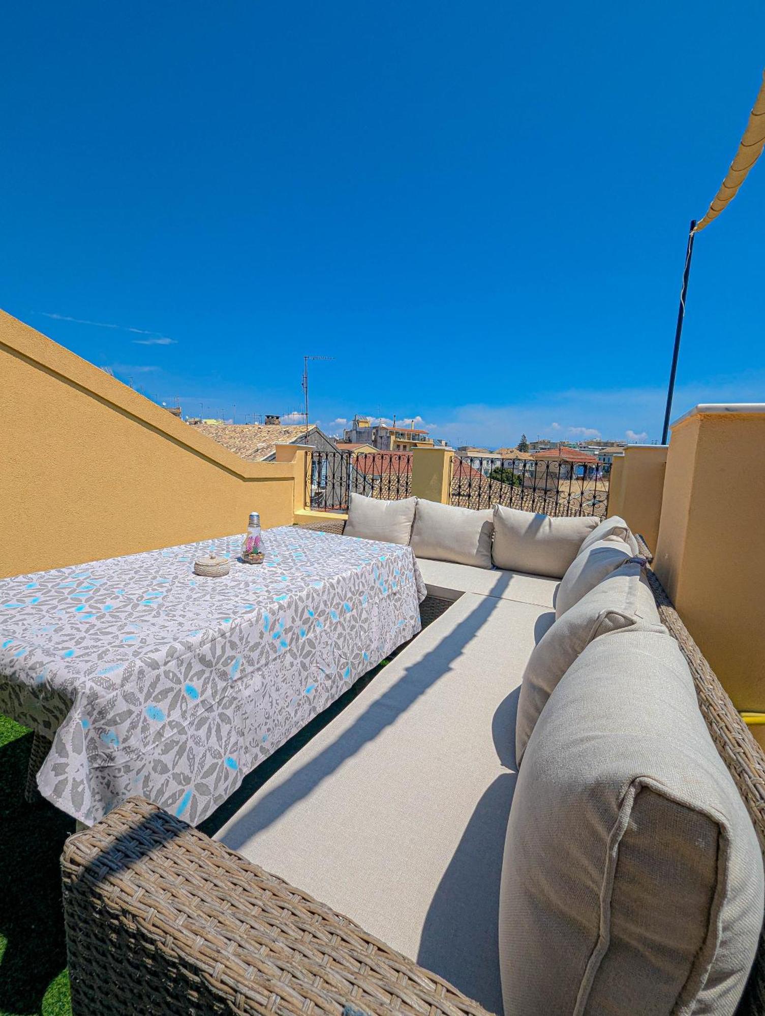 Ionian Pearl Apartments And Suites Corfu  المظهر الخارجي الصورة